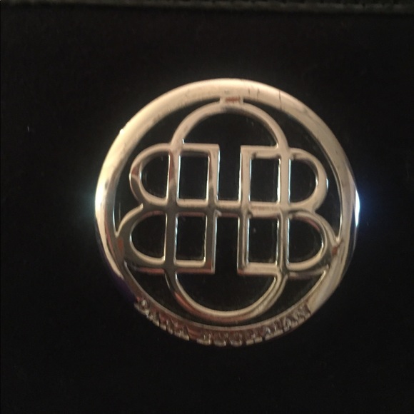 Clutch 🖤 - Picture 2 of 7