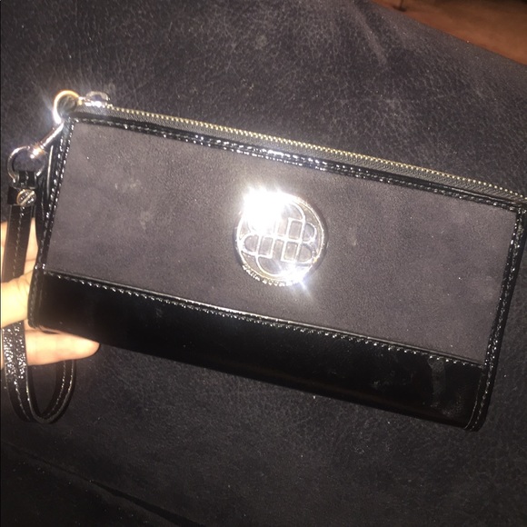 Clutch 🖤 - Picture 7 of 7