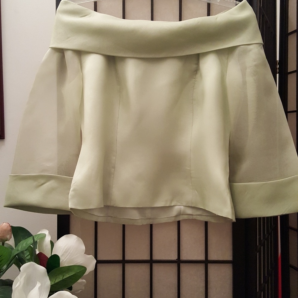 A,Sherrie Bloom & Peter Noviello shoulder shell.