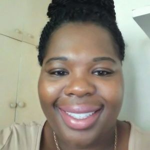 Meet your Posher, Cortney