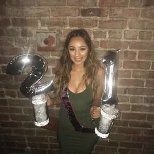 Meet your Posher, Savannah