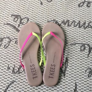 💫TKEES Flip Flops💫