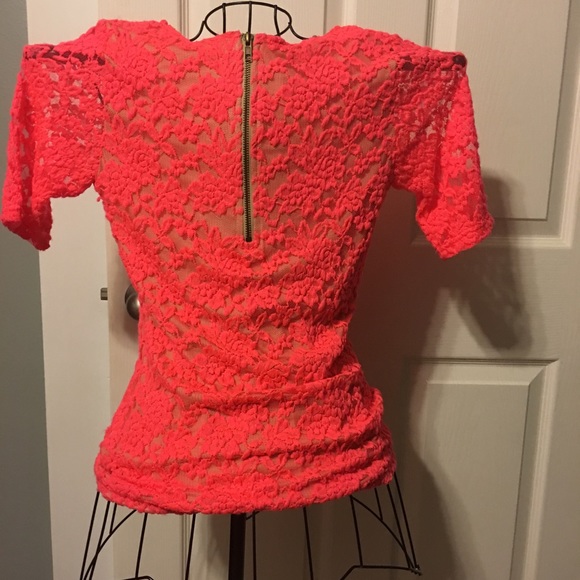 Gianni Bini zip-back lace top - Picture 2 of 5