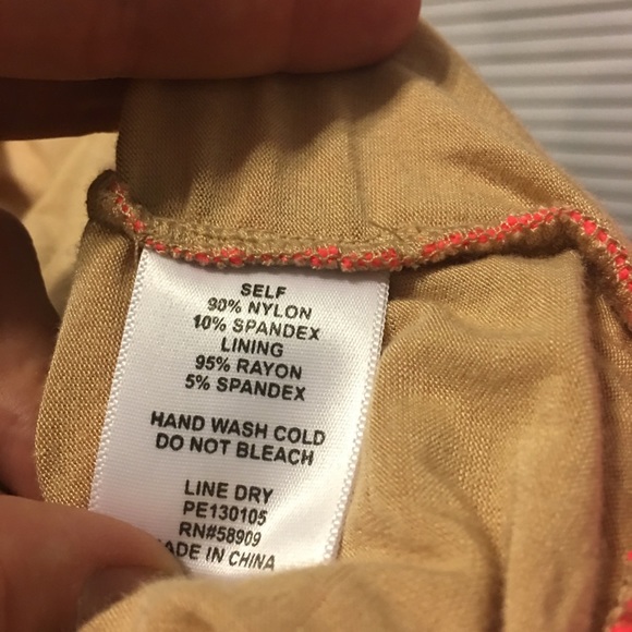 Gianni Bini zip-back lace top - Picture 5 of 5