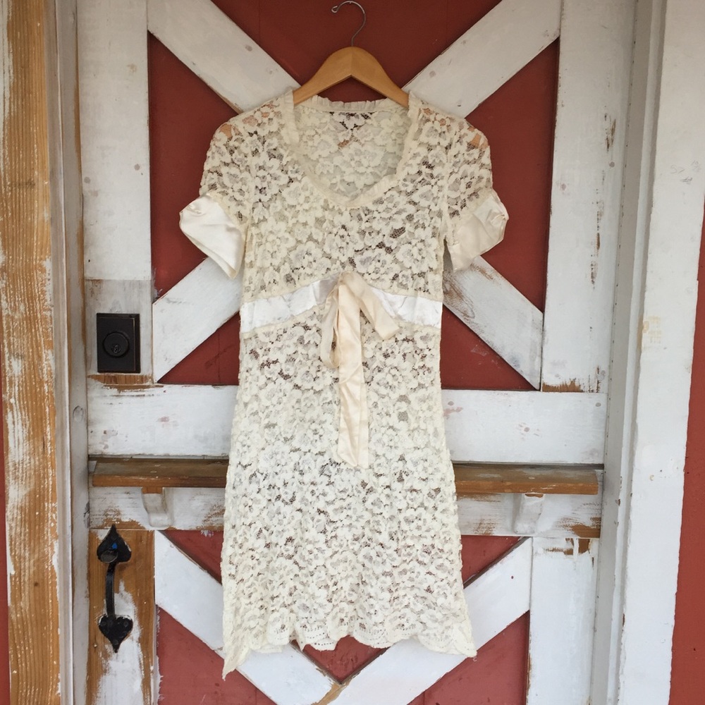 Vintage Floral Lace Dress