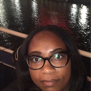 Meet your Posher, Kendra