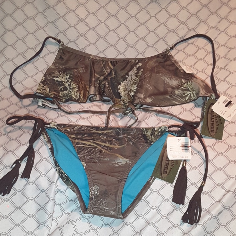 🌻HP🌻 Realtree 2 piece bikini, size medium
