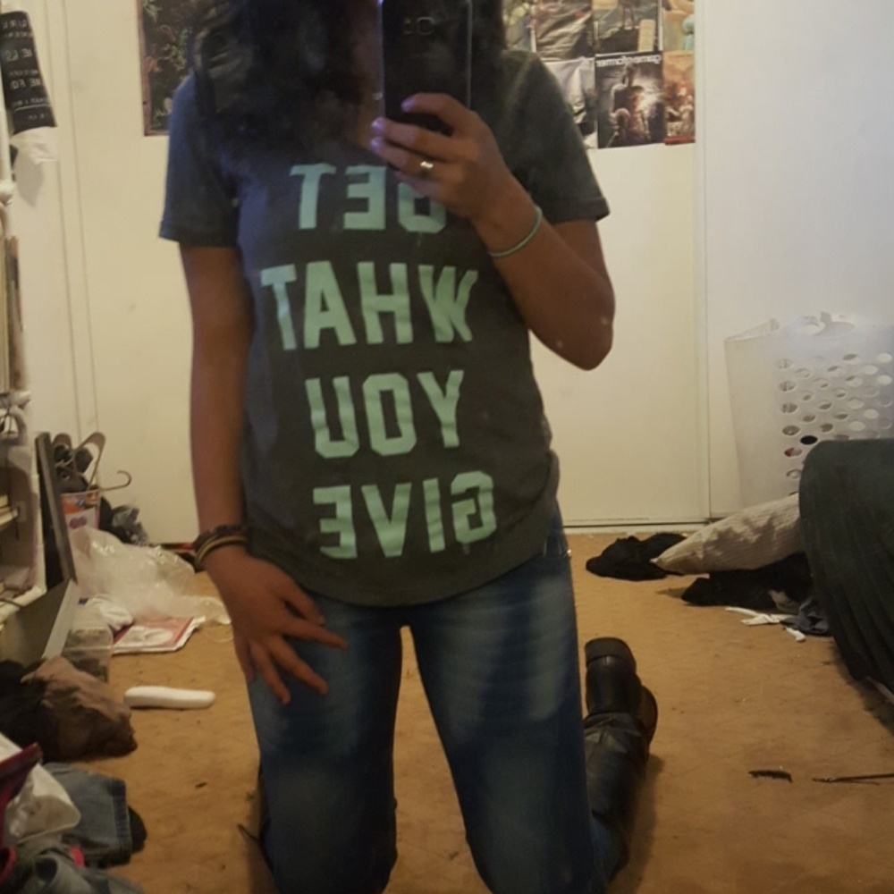 Gray tee