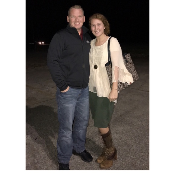 Meet your posher, Amy! - Picture 2 of 8