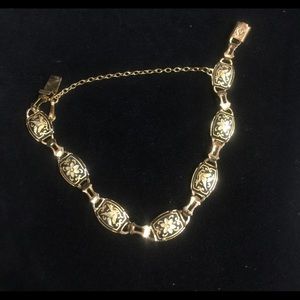 RESERVED.:::::EUC BLACK HILLS GOLD 6 1/2" BRACELET