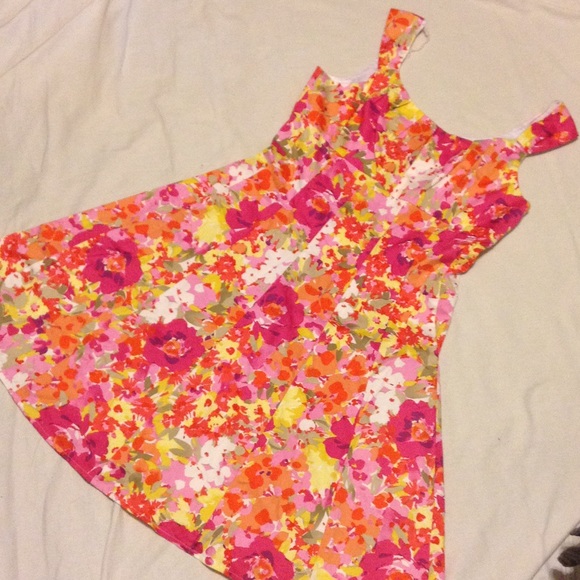 Colorful Dress Barn dress 🌻 - Picture 2 of 6