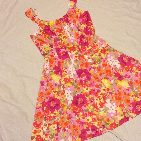 Colorful Dress Barn dress 🌻 - Picture 3 of 6