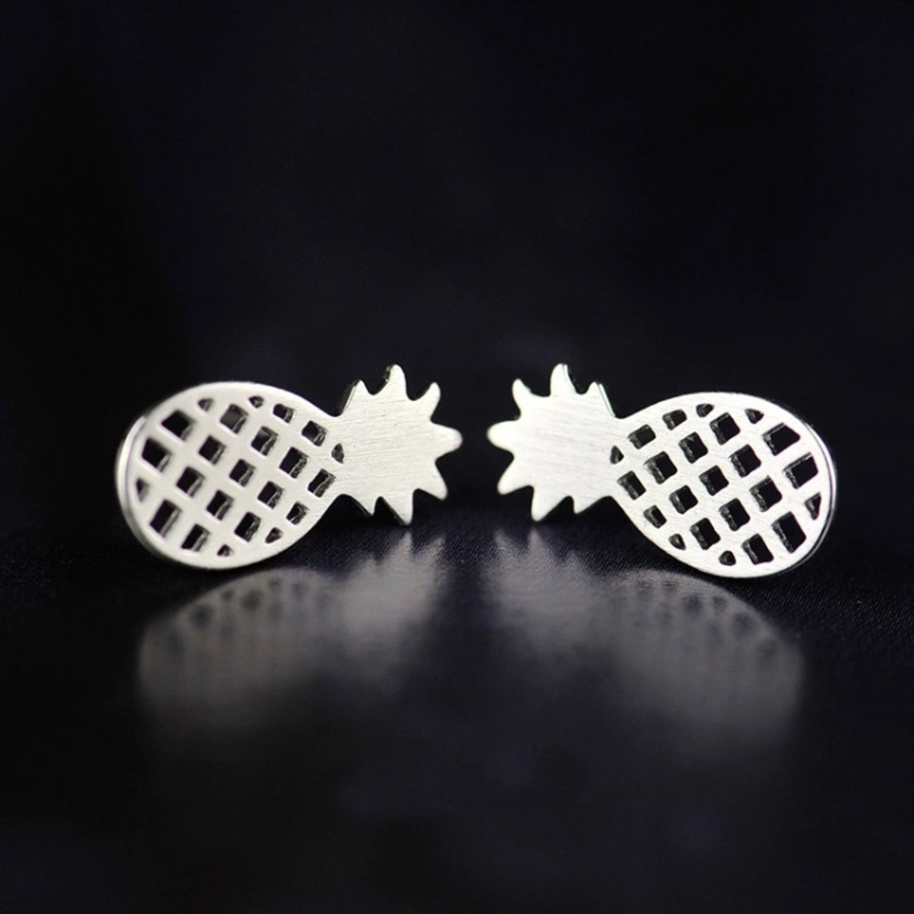 NWT 925 Silver Pineapple Stud Earrings