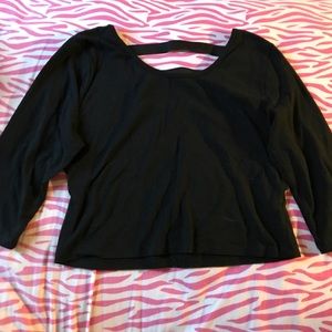 Black 3/4 Sleeve Crop Top