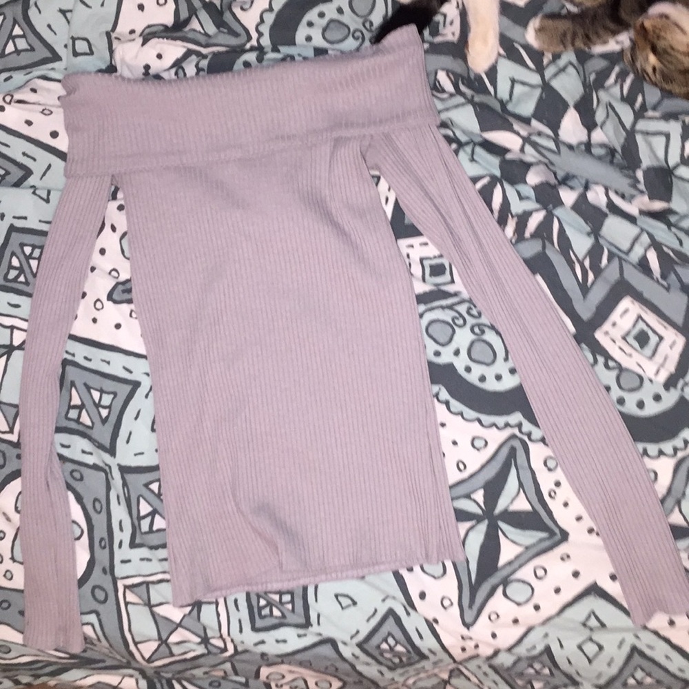 grey off the shoulder long sleeved top abercrombie