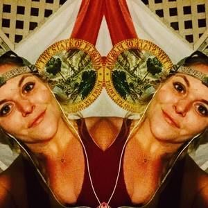 Meet your Posher, Jillian