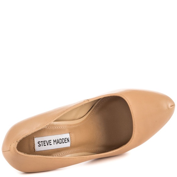 Steve Madden -Delerius Pumps - Picture 4 of 4