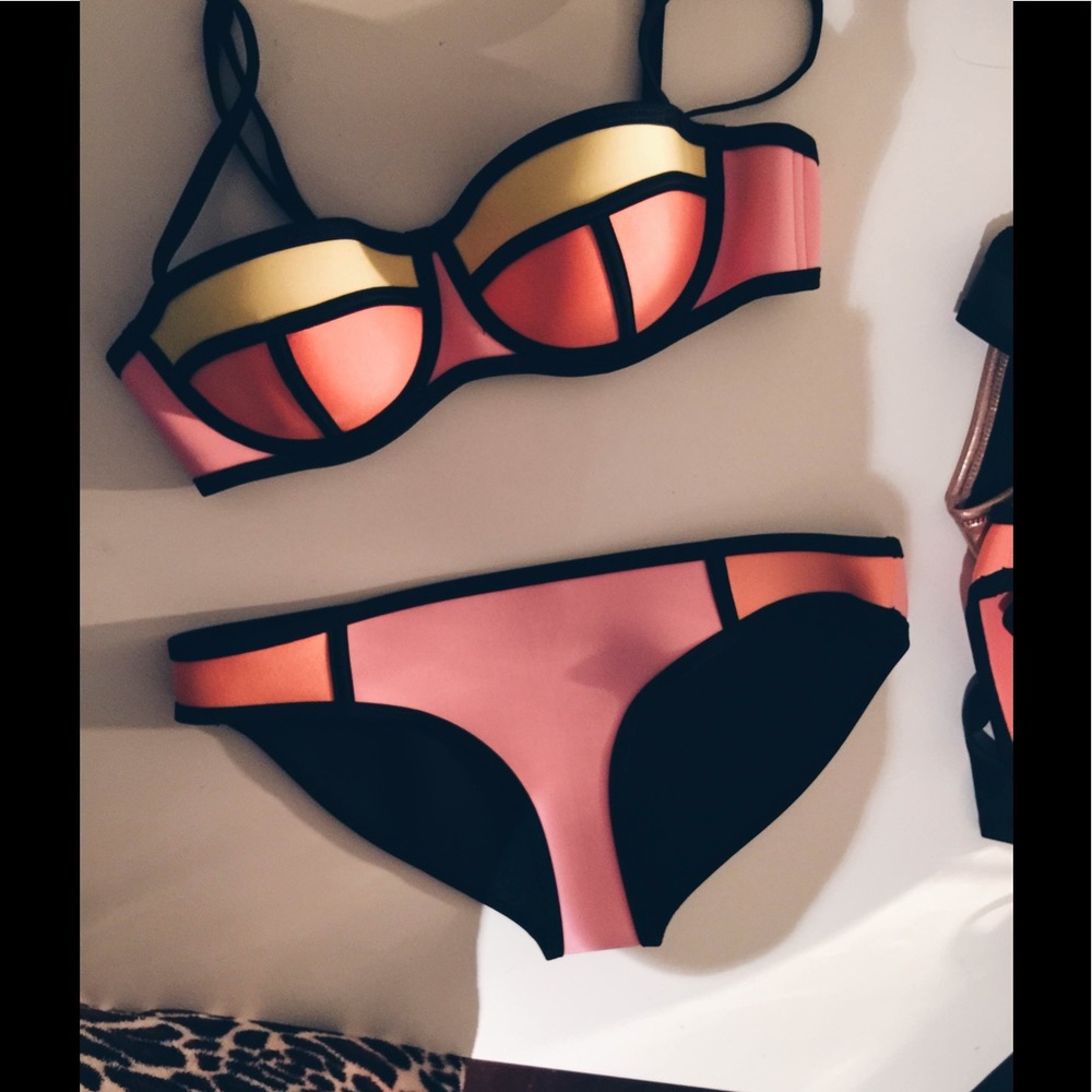 NWT triangl Poppy Pink Lemonade bikini set🌅
