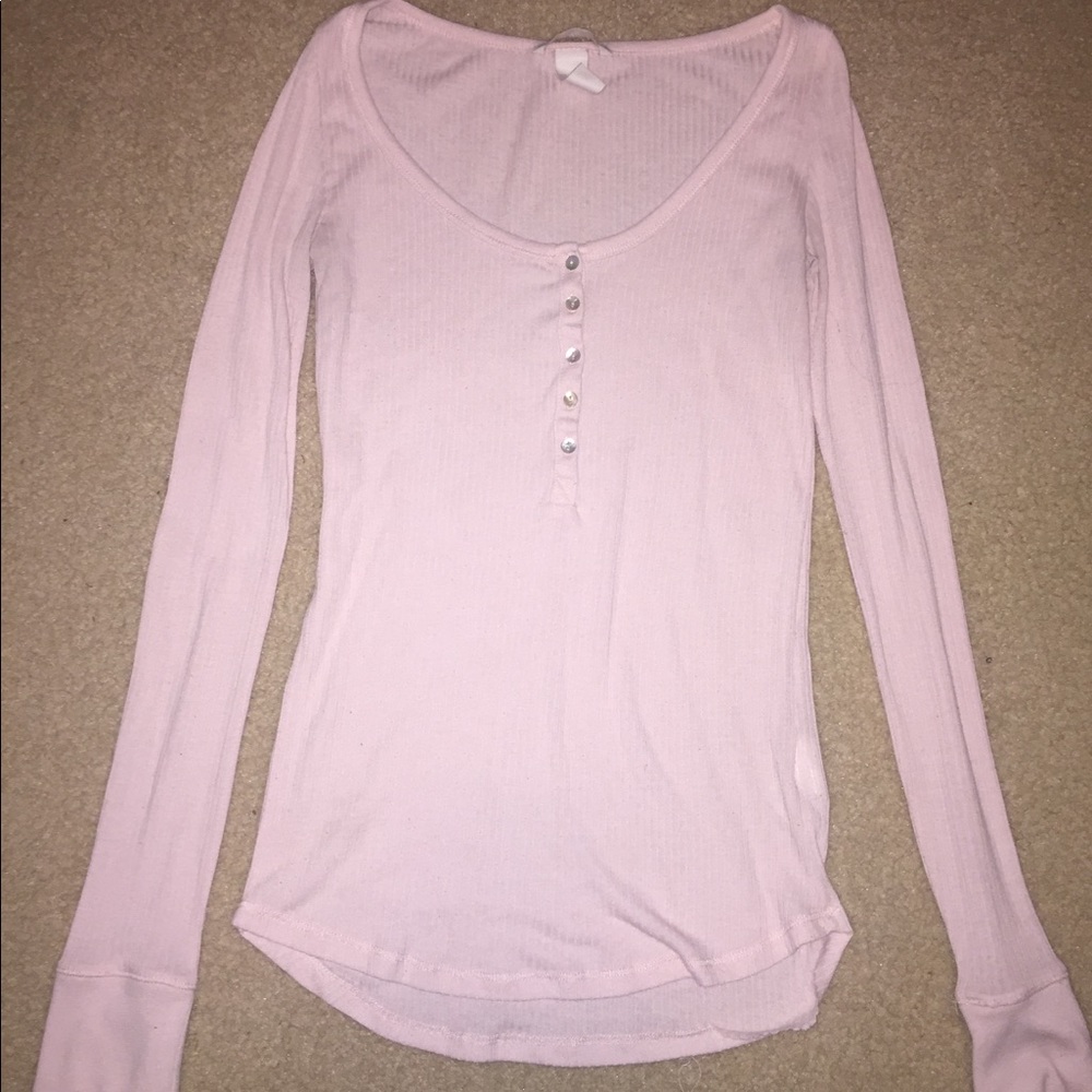 H&M light pink long sleeve shirt. Women's S