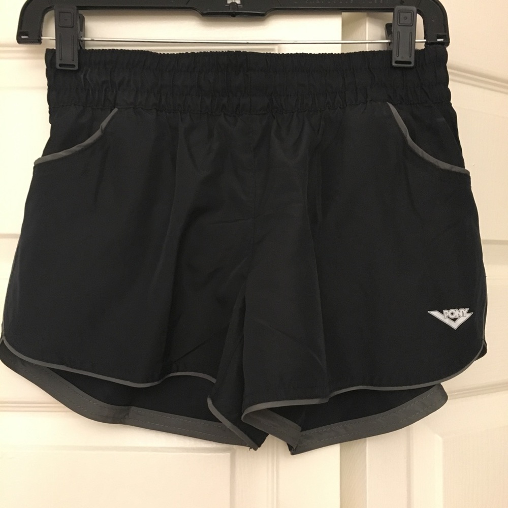 Pony black running short with pockets