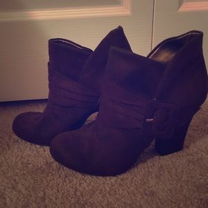 Suede Chocolate Ankle Boots 🦅