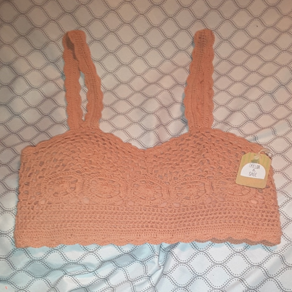 🌻HOST PICK🌻 Taylor and sage new crop top medium