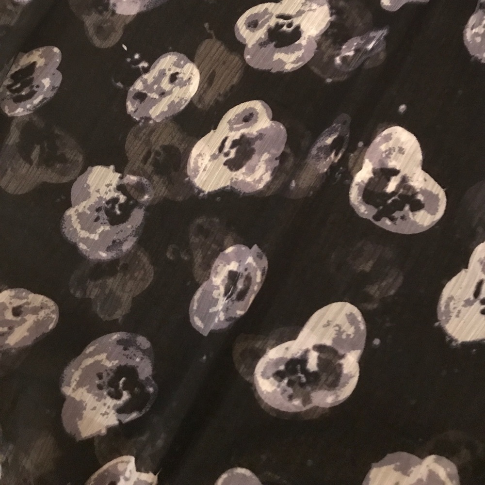 Top - Picture 2 of 3