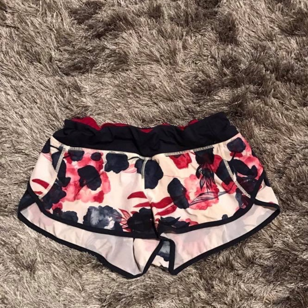 Lululemom running shorts