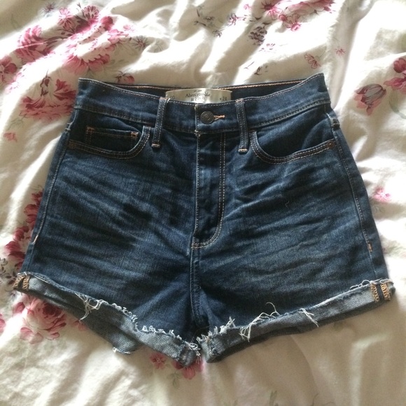 A&F high rise cuff denim shorts - Picture 2 of 4