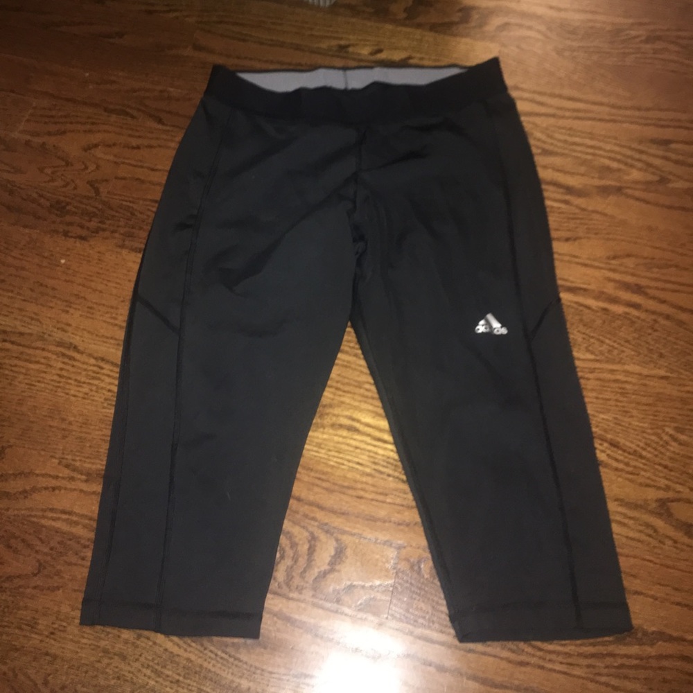 Adidas tech fit crop leggings