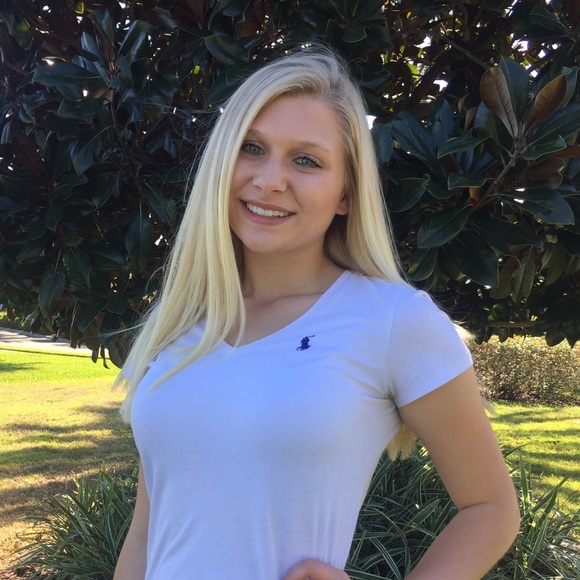 Meet your Posher, Cayla - Picture 1 of 1