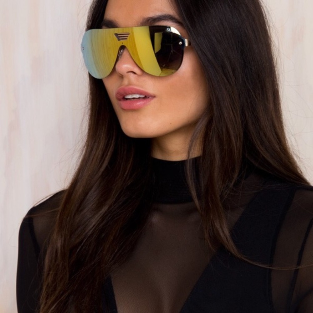 Quay Showtime Sunglasses