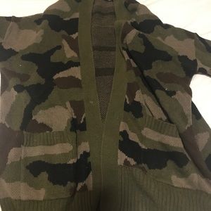 Oversized camo cardigan 3/4 sleeves