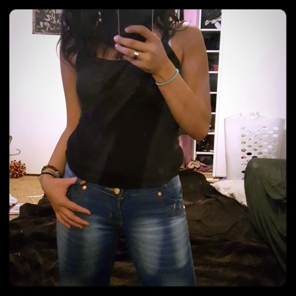 Black tanktop