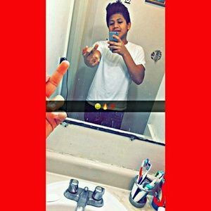 Meet your Posher, Emanuel