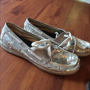 Sequin aloha island boat shoes. Size 8.5