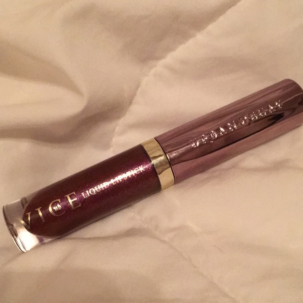 Urban Decay Vice liquid lip in Purgatory