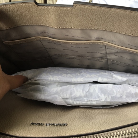 NWT Michael Kors Bond Cement Colored Large Satchel - Picture 6 of 8