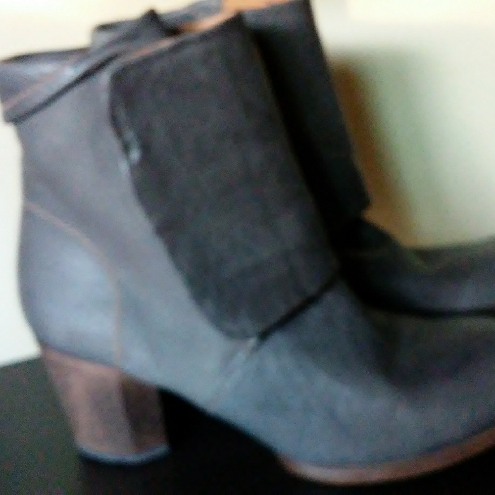 Pepe Monjo handmade leather booties.