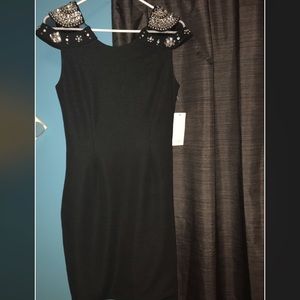 Black bodycon dress