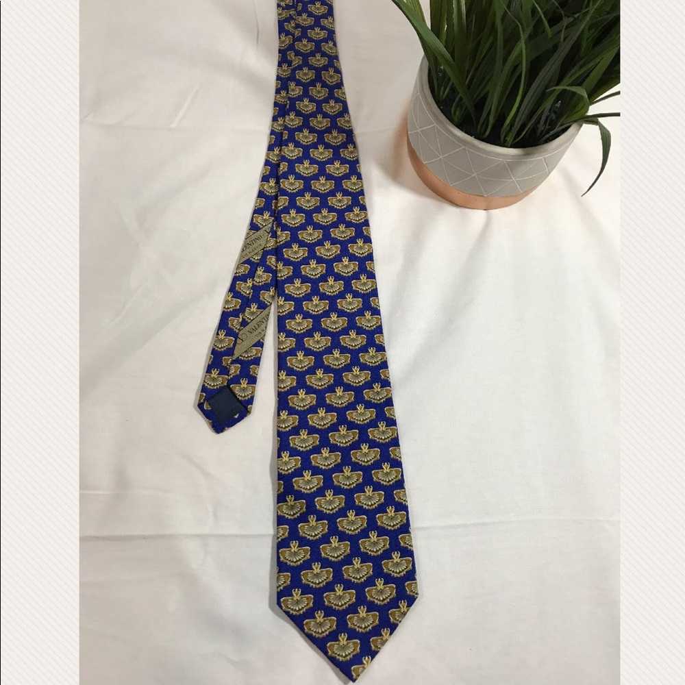 Men's Valentino tie