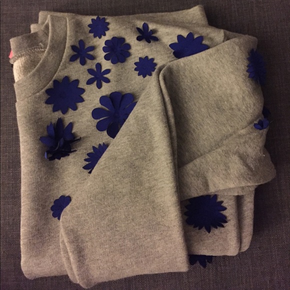 J. Crew Tops - Jcrew sweatshirt with blue flowers