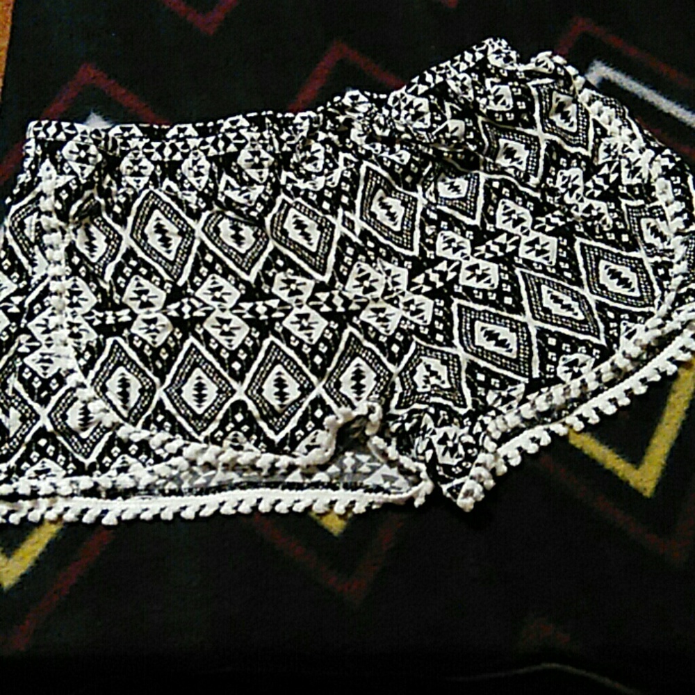 No Boundaries shorts