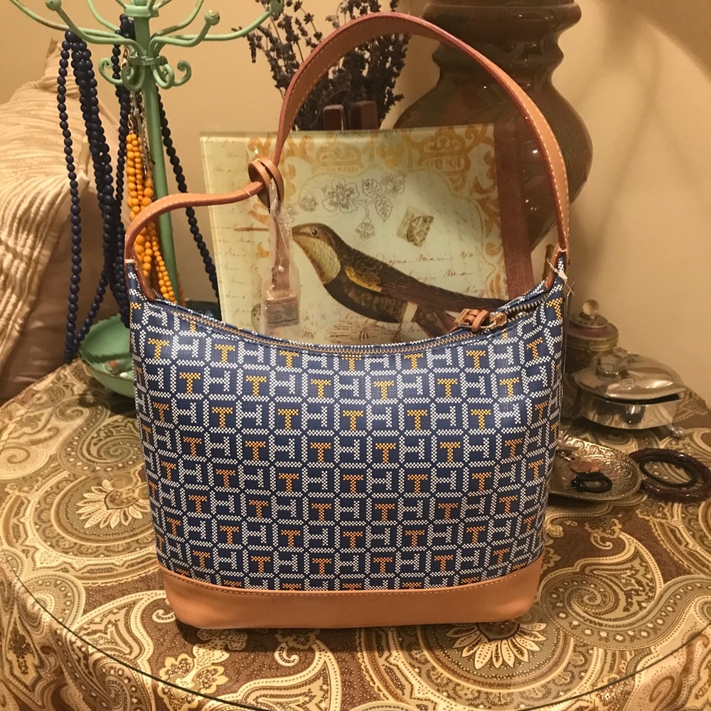 Tommy Hilfiger Hobo NWT