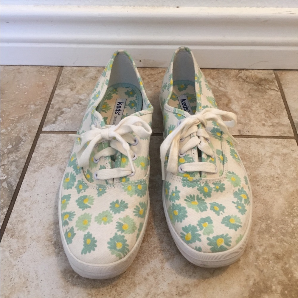 Adorable Floral Patterned Keds!
