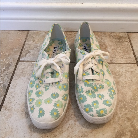 Adorable Floral Patterned Keds! - Picture 1 of 3