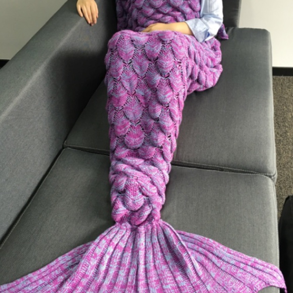 Cozy mermaid blanket new