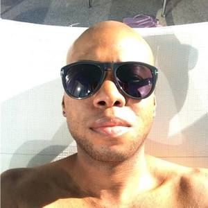 Meet your Posher, Leslie