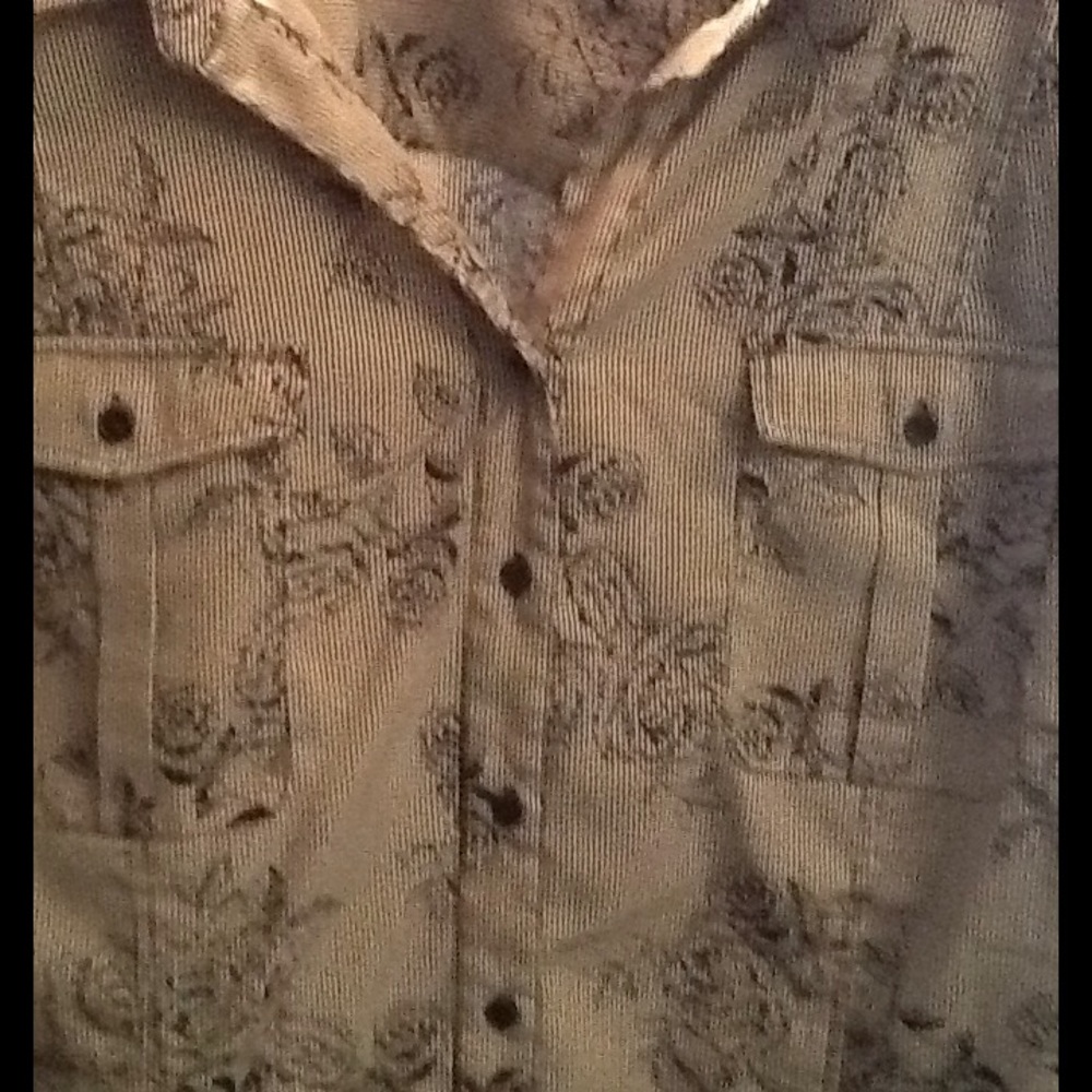 Button up, 2 pocket floral & striped blouse 26/28W