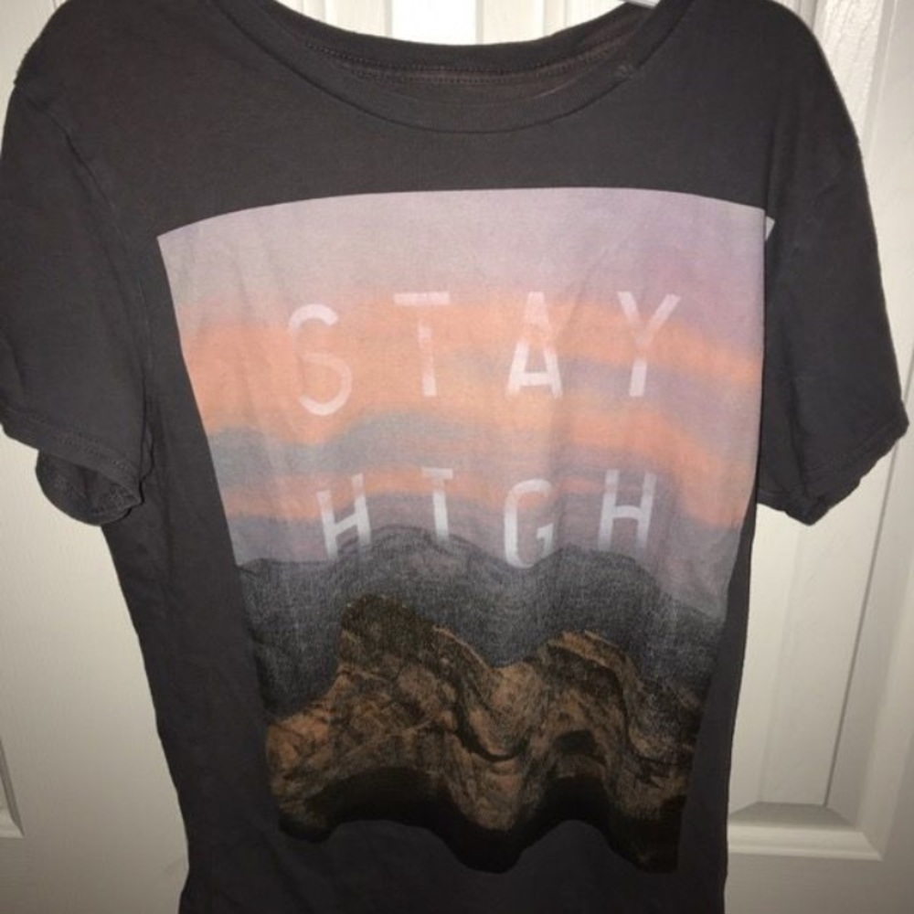 "Stay High" American Eagle T-Shirt